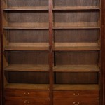 Антикварный книжный шкаф в стиле неоклассицизм 1810-х гг. 