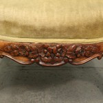 Антикварное кресло с резным навершием 1840-х гг. 