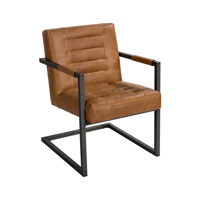 Стильное кресло на металлических опорах