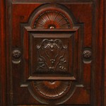 Антикварный буфет с резным декором 1860-х гг. 