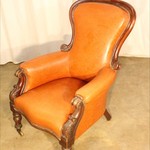 Антикварное кресло с кожаной обивкой 1850-х гг. 
