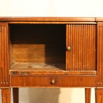 Антикварная тумба из махагони 1760-х гг. 