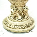 Старинная напольная лампа с керамическим рельефным основанием