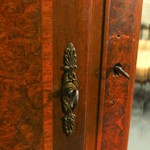 Антикварный платяной шкаф 1870-х гг. 