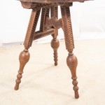 Антикварный стол на точеных ножках 1840-х гг.