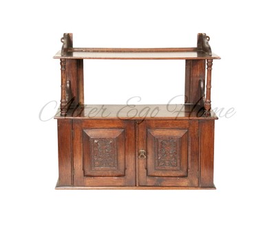 Антикварный навесной шкафчик с зеркальным полотном 1900-х гг. 