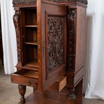 Антикварный поставец в стиле неоренессанс 1870-х гг. 