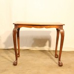 Антикварный столик в стиле Чиппендейл 1950-х гг. 