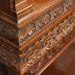 Антикварный французский дубовый шкаф 1860-х гг. 