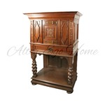 Антикварный поставец с витыми ножками 1890-х гг. 