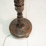 Старинная лампа-торшер с точеной ножкой 1920-х гг.
