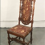 Антикварный стул с резной спинкой 1850-х гг. 