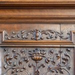 Антикварный буфет с резными гротесками 1860-х гг. 