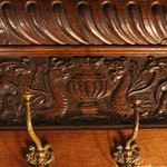 Дубовая настенная вешалка в стиле неоренессанс 1850-х гг. 