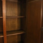 Антикварный книжный шкаф в неоготическом стиле 1910-х гг. 