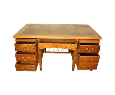 Антикварный двутумбовый письменный стол 1910-х гг. 
