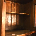 Антикварный буфет с фигурным фасадом 1890-х гг. 