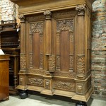 Антикварный шкаф в стиле неоренессанс 1830-х гг.