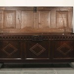 Антикварный дубовый сундук с филеночной конструкцией 1760-х гг. 