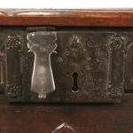 Антикварный дубовый сундук с филеночной конструкцией 1760-х гг. 