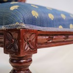 Набор антикварных стульев красного дерева с фигурными спинками 1860-х гг.