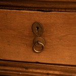Антикварный свадебный шкаф светлого дуба 1780-х гг. 