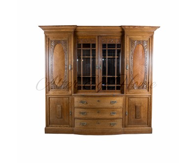 Антикварный книжный шкаф из Голландии