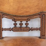 Комплект из 6-ти антикварных резных стульев с кожаной обивкой 1860-х гг. 