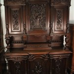 Антикварный буфет с резным убранством 1860-х гг. 