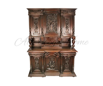Антикварный буфет с резным убранством 1860-х гг. 