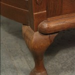 Антикварный чайный столик с фигурным поликом 1910-х гг. 