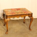 Антикварный табурет в стиле Чиппендейл 1910-х гг. 