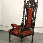 Антикварное кресло тронного типа резного темного ореха 1850-х гг. 