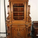 Антикварный одночастный буфет с резным навершием 1870-х гг. 