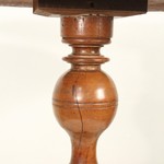 Антикварный чайный столик с круглой столешницей 1850-х гг. 