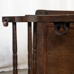 Антикварное кресло с высокой спинкой 1880-х гг. 