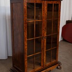 Антикварный шкаф-витрина в стиле Чиппендейл 1950-х гг. 