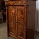 Антикварный полушкаф в стиле бидермейер 1860-х гг. 