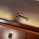 Антикварный секретер в стиле Чиппендейл 1950-х гг. 