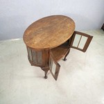 Антикварный чайный столик из дубового массива 1880-х гг.