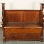 Антикварная дубовая скамья с резными локотками 1880-х гг. 