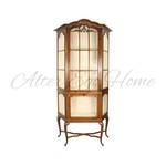 Антикварная витрина на изящных ножках-кабриоль 1890-х гг. 