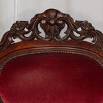 Антикварное кресло с массивным резным навершием в стиле неорококо 1850-х гг. 