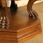 Антикварный столик с резными маскаронами 1900-х гг. 