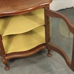 Антикварный чайный столик с фигурным поликом 1910-х гг. 