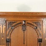 Антикварный шкаф с арочным резным убранством на высоких ножках 1860-х гг.  