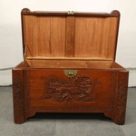 Антикварный китайский сундук с резными композициями 1910-х гг. 