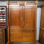 Антикварный шкаф в стиле неоклассицизм 1800-х гг.