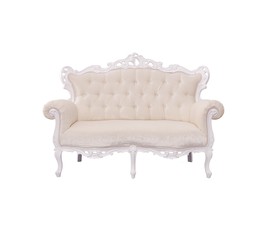 Белый диван с каретной стяжкой спинки и резным каркасом