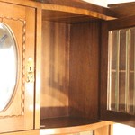 Антикварный буфет с зеркальными вставками 1900-х гг. 